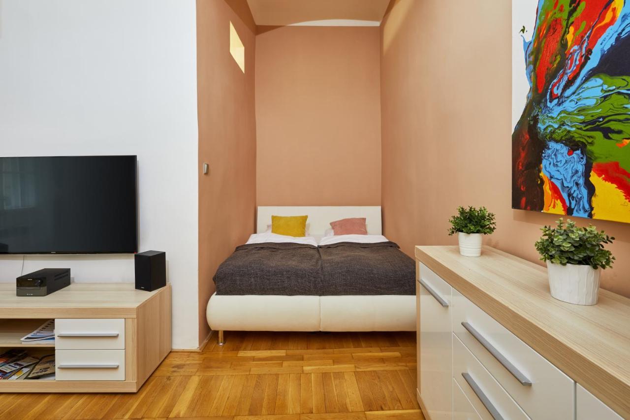 Prague Days - Cozy Flat In The Old Town Apartment Exterior photo